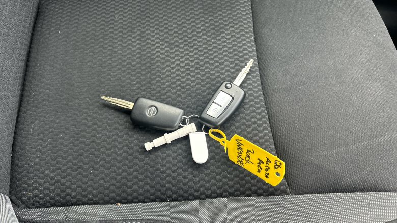 Nissan Qashqai 1.3 DiG-T Acenta Premium 5dr Petrol Hatchback